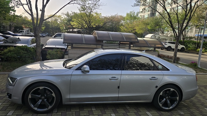 Audi A8 2012