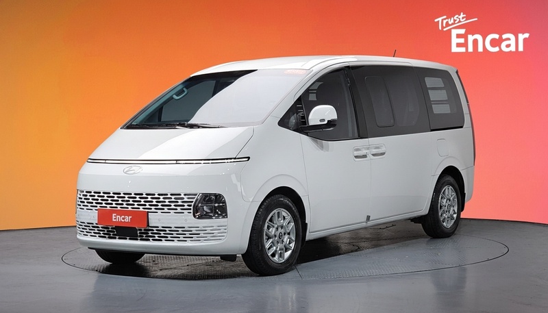 Hyundai Staria