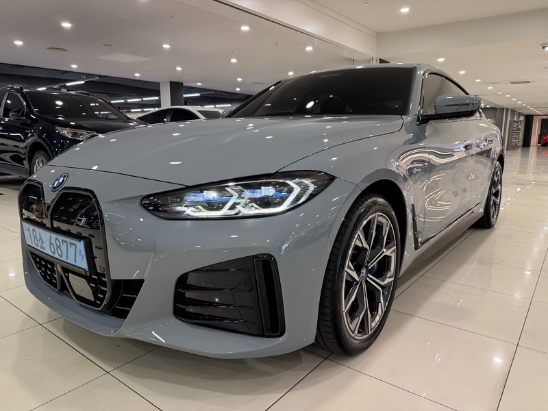 BMW i4