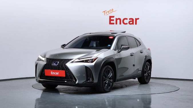 Lexus UX 2021