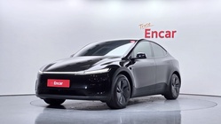 Tesla Model Y 2025