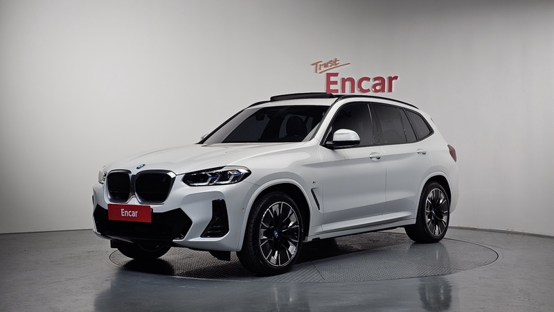 BMW iX3