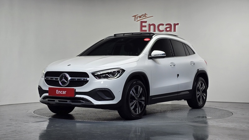 Mercedes-Benz GLA-Class