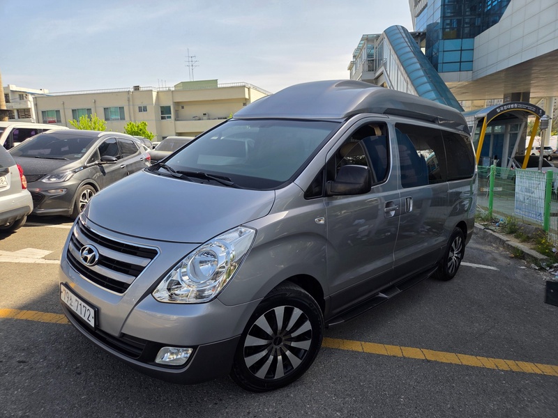 Hyundai Starex
