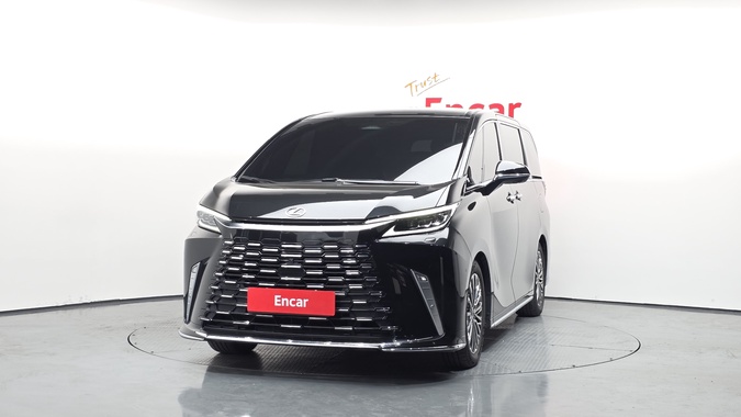 Lexus LM 2025