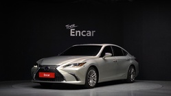 Lexus ES 2019
