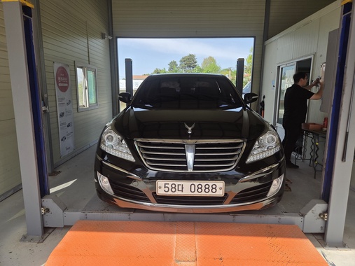 Hyundai Equus 2012