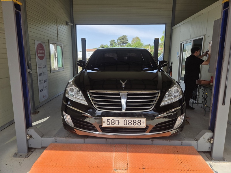 Hyundai Equus
