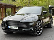 Aston Martin DBX 2021