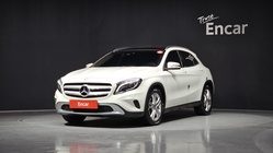 Mercedes-Benz GLA-Class 2016