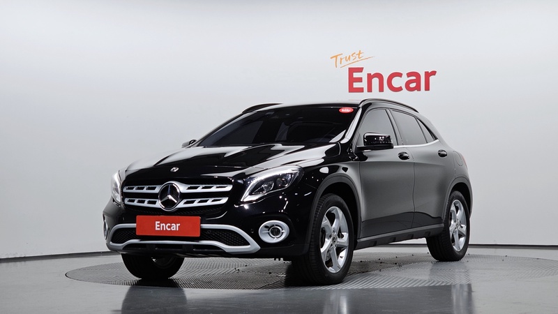 Mercedes-Benz GLA-Class