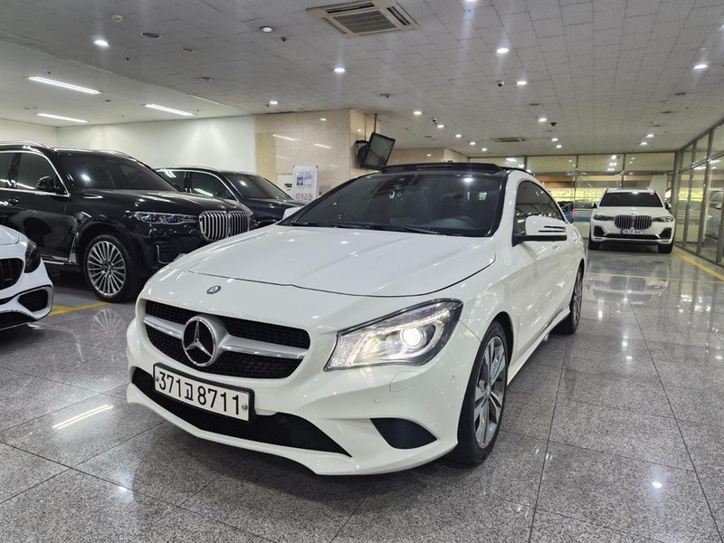Mercedes-Benz CLA-Class
