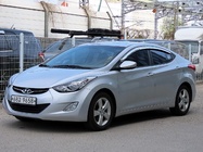 Hyundai Avante 2011