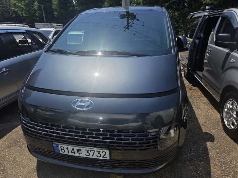 Hyundai Staria
