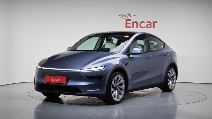 Tesla Model Y 2025