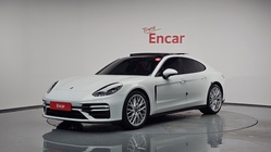 Porsche Panamera 2021