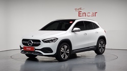Mercedes-Benz GLA-Class 2021