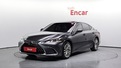 Lexus ES 2023