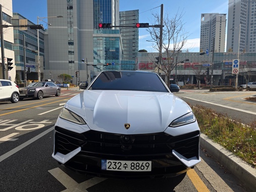 Lamborghini Urus 2025