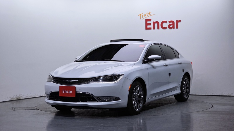 Chrysler 200