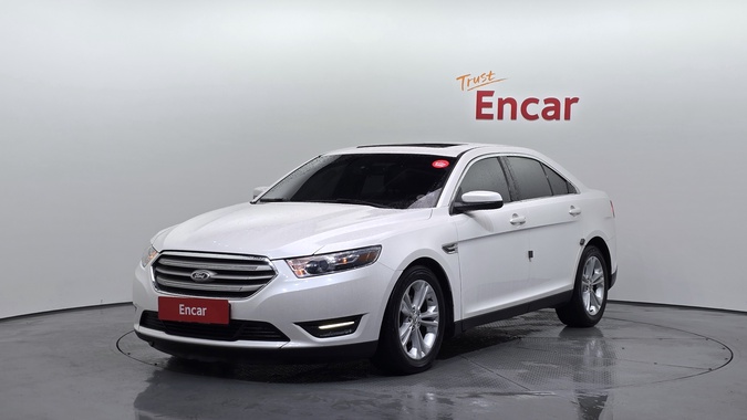 Ford Taurus 2016