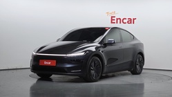 Tesla Model Y 2025
