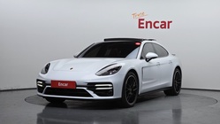 Porsche Panamera 2023