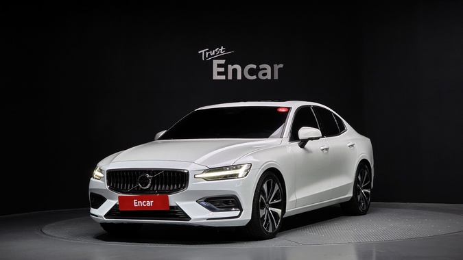 Volvo S60 2023