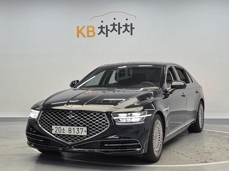 Genesis G90