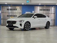 Volvo S90 2025