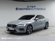 Volvo S60 2025