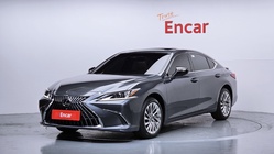 Lexus ES 2023
