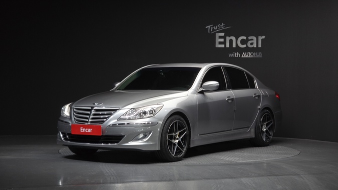 Hyundai Genesis 2012