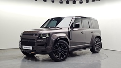 Land Rover Defender 2025