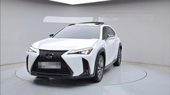 Lexus UX 2024