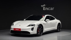Porsche Taycan 2023