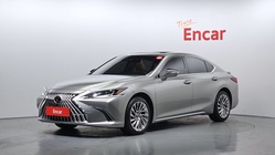 Lexus ES 2025