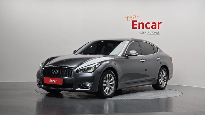 Infiniti Q70 2017