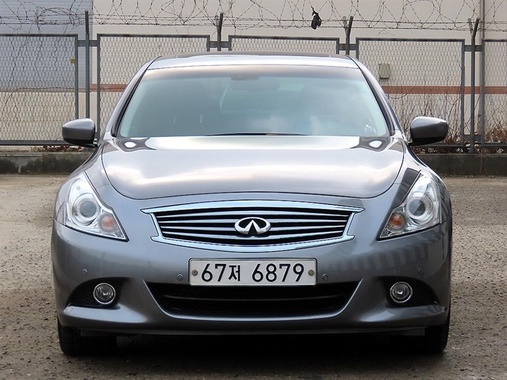 Infiniti G 2011