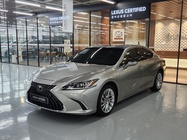 Lexus ES 2022
