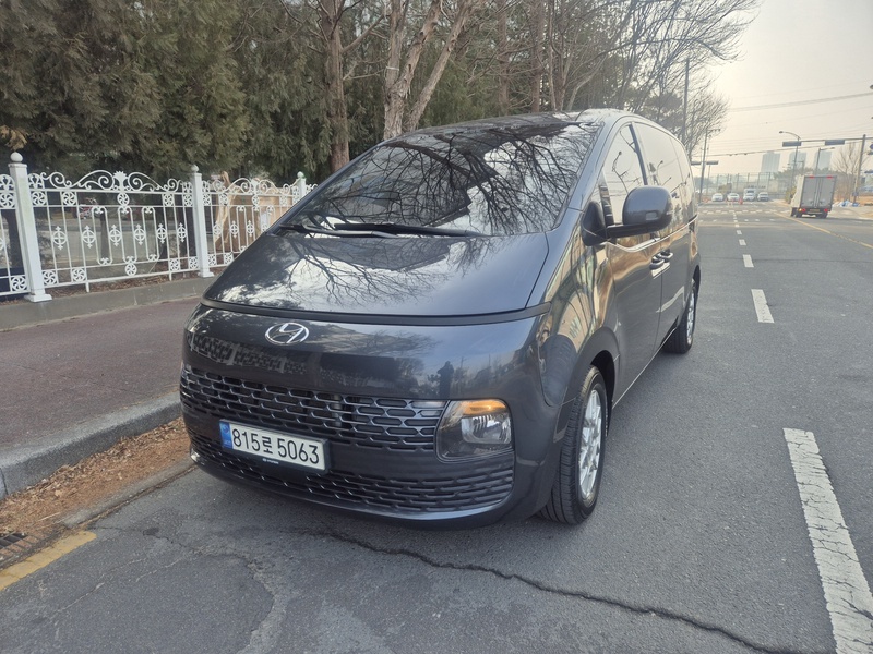 Hyundai Staria