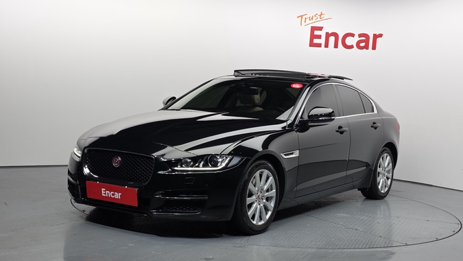 Jaguar XE 2016
