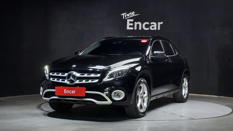 Mercedes-Benz GLA-Class