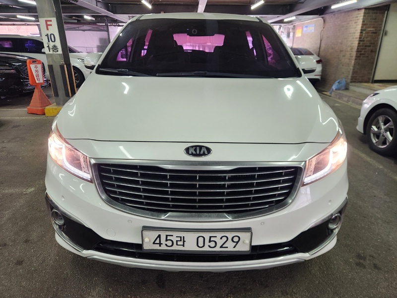 Kia Canival