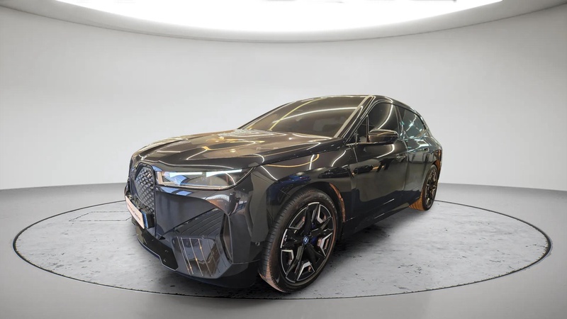 BMW iX