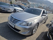 Hyundai Genesis 2011
