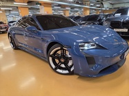 Porsche Taycan 2024