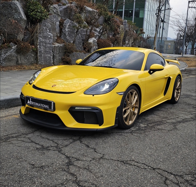 Porsche 718