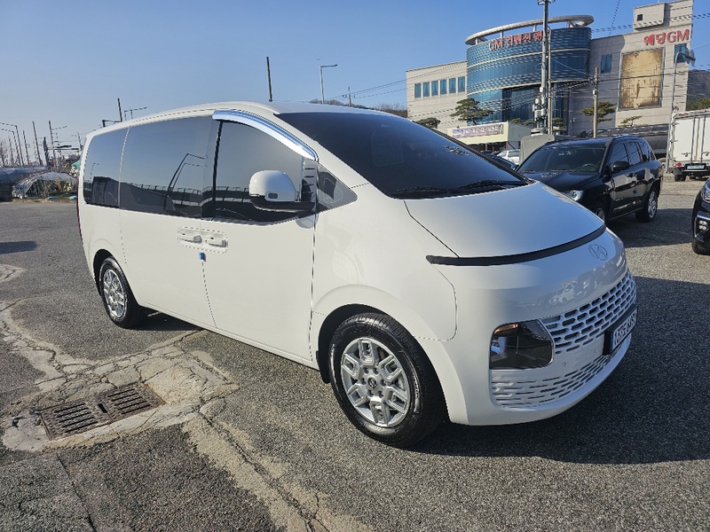 Hyundai Staria