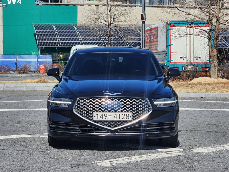 Genesis G90